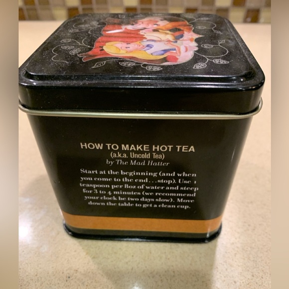 Disney Alice in Wonderland Tea Tin - Picture 3 of 4